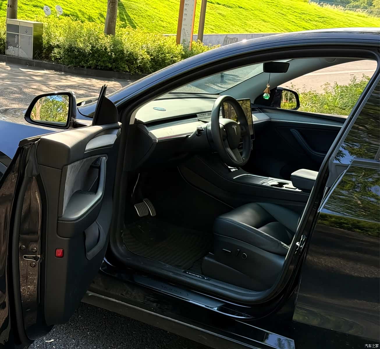 Tesla Model Y, 2024 4