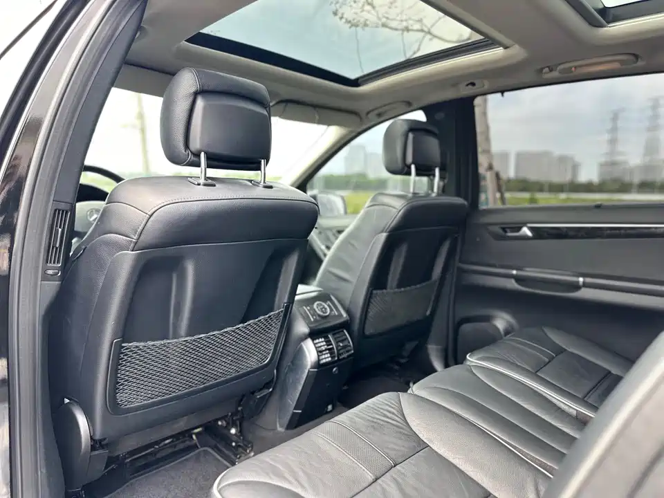 Mercedes-Benz R-class