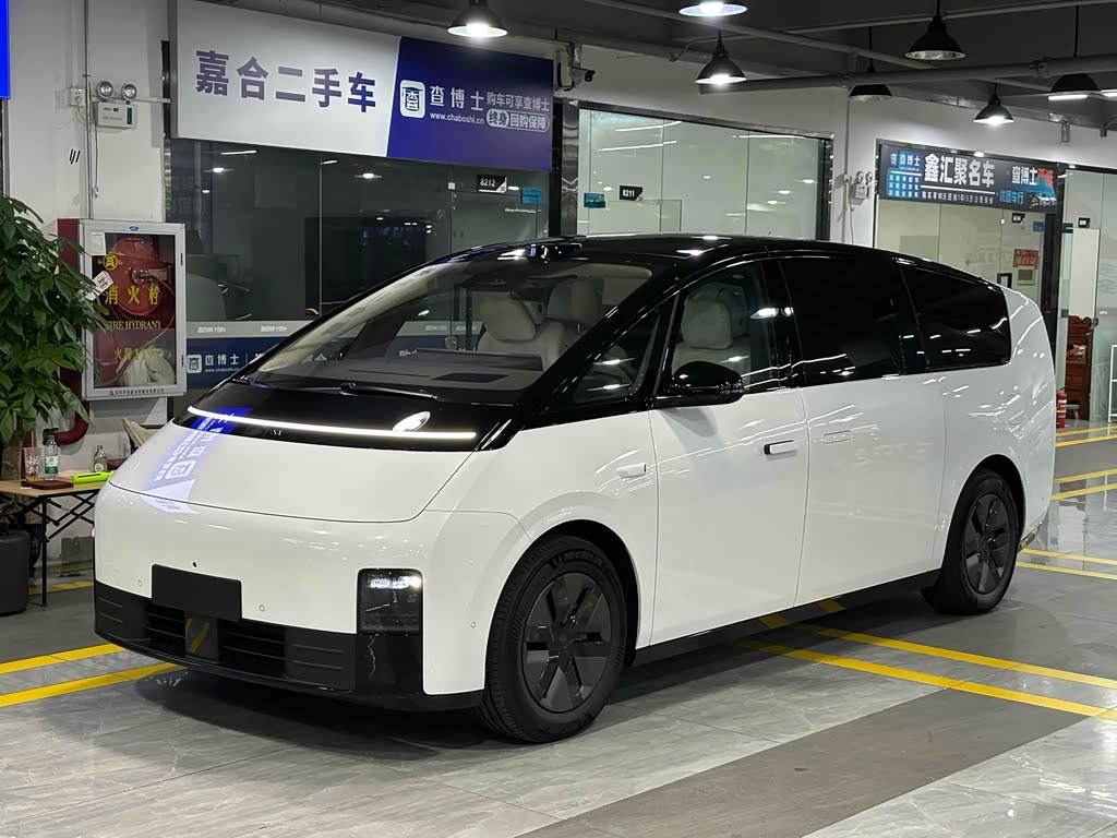 Li Auto MEGA