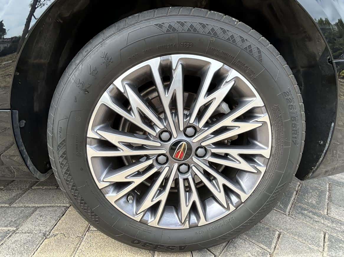 Hongqi H5, 2023 12