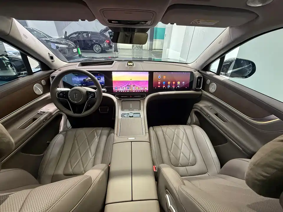 AITO Ask the world M9