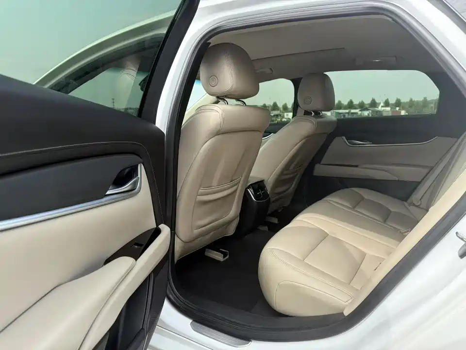 Cadillac XTS