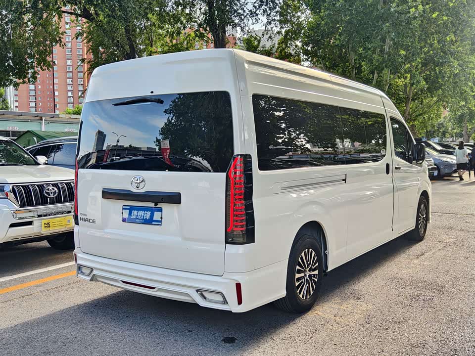 Toyota HIACE Toyota HIACE