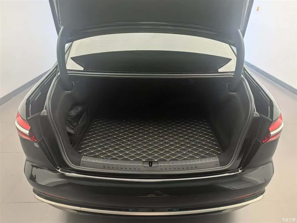 Audi A6L, 2024 14
