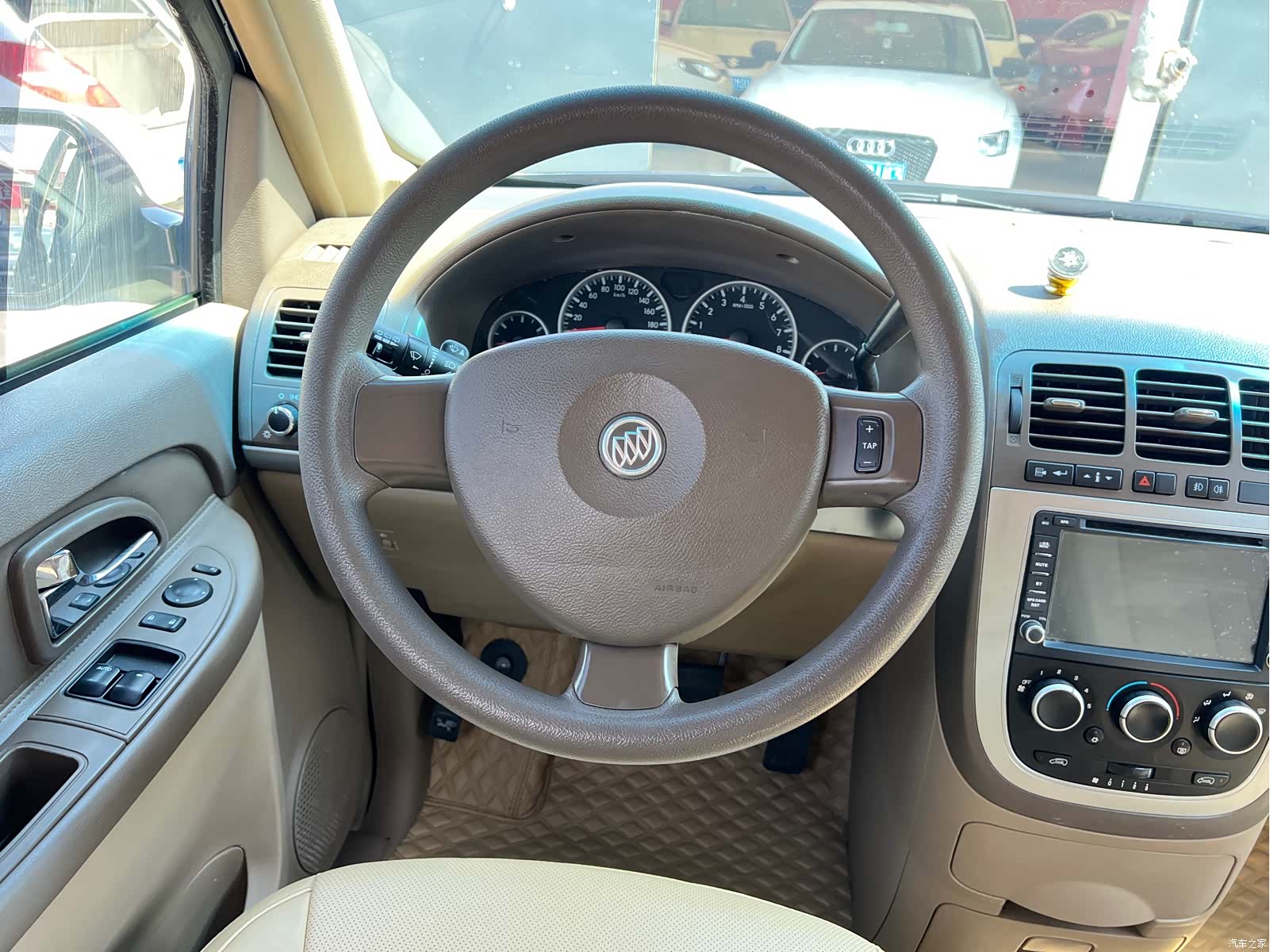 Buick GL8, 2014 12