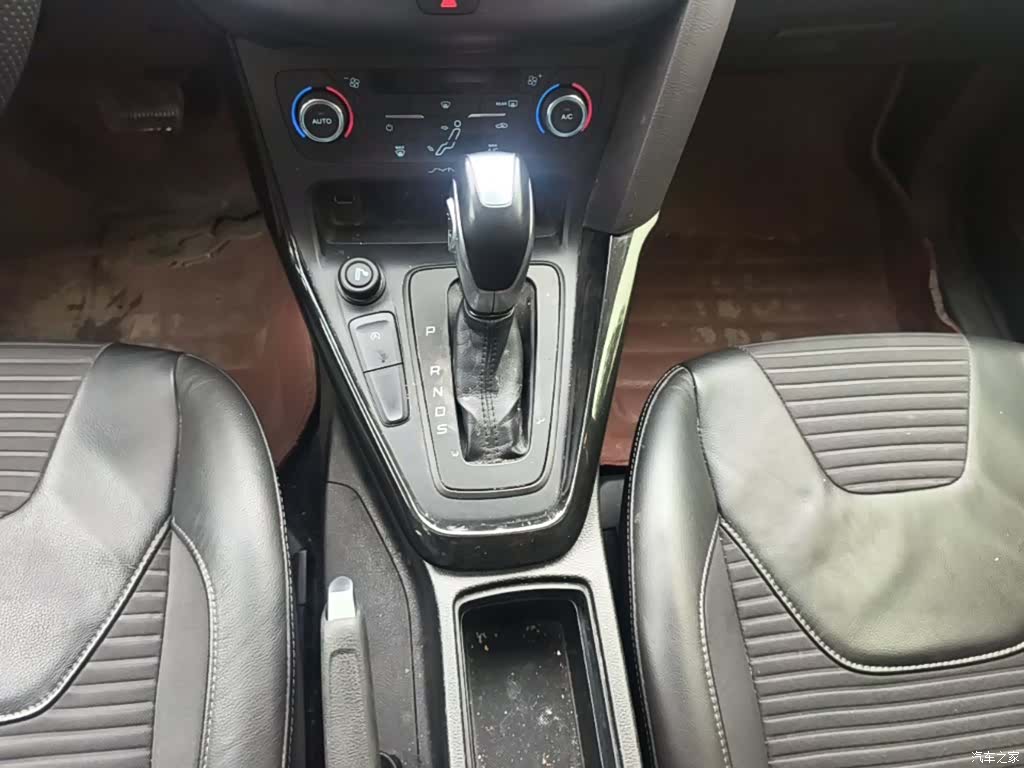Ford Focus, 2016 10