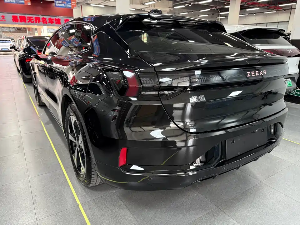 Zeekr 001