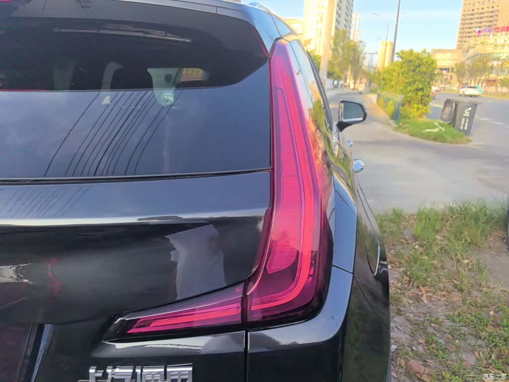 Cadillac XT4, 2018 8