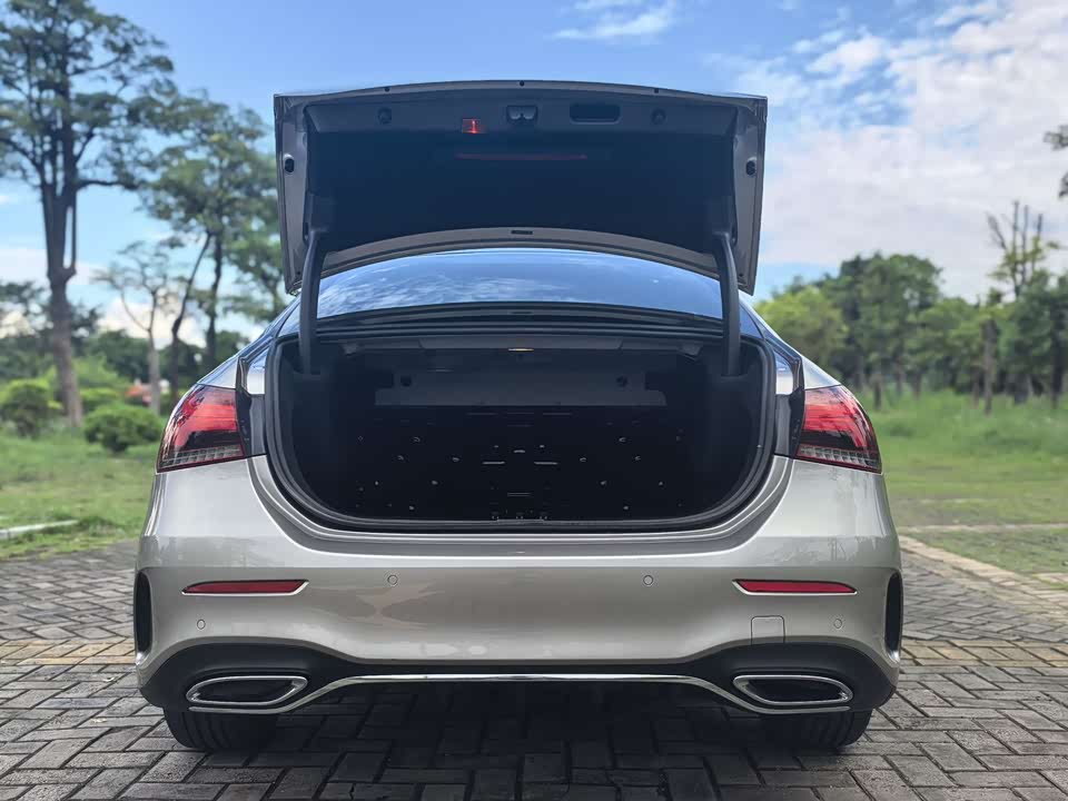 Mercedes-Benz Class A Mercedes-Benz Class A