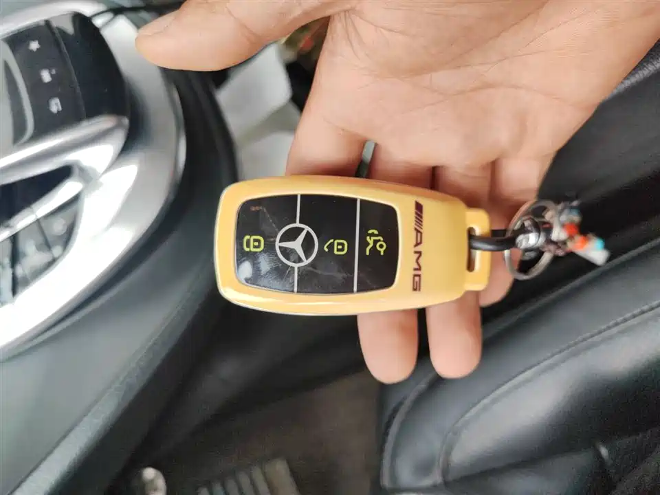 Mercedes-Benz V-class