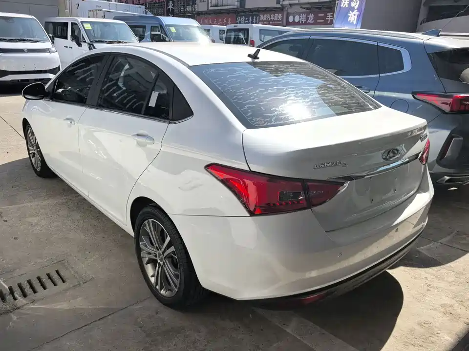 Chery Arrizo 5