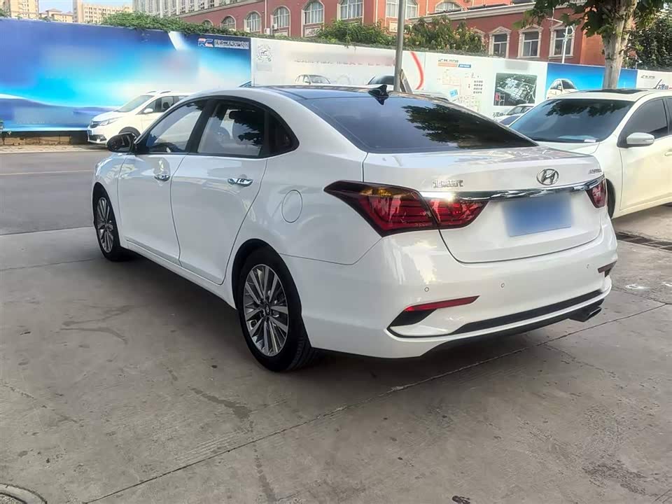 Hyundai Name picture