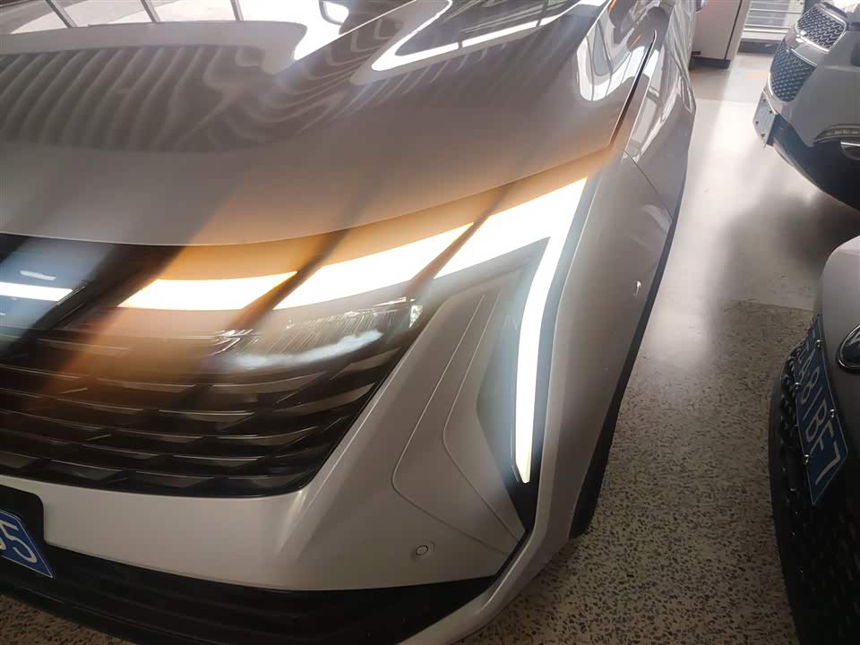 Geely Atlas L