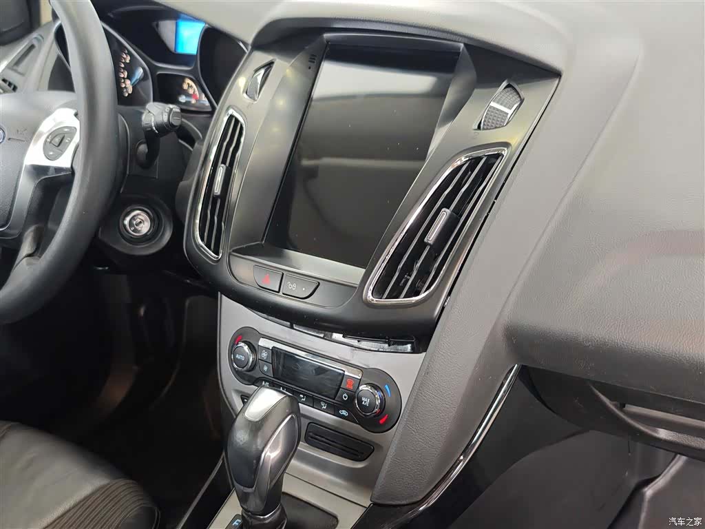 Ford Focus, 2014 9