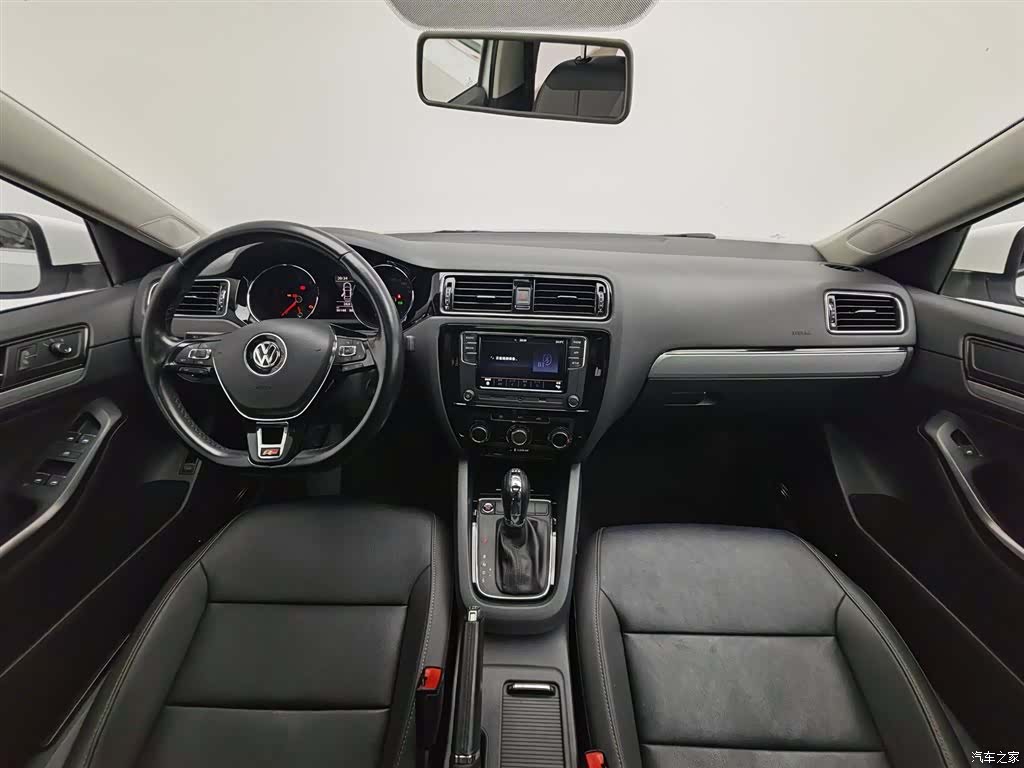 Volkswagen Sagitar, 2019 все фото