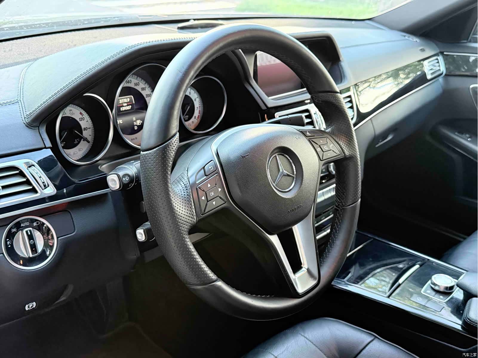 Mercedes-Benz E-Class, 2015 9
