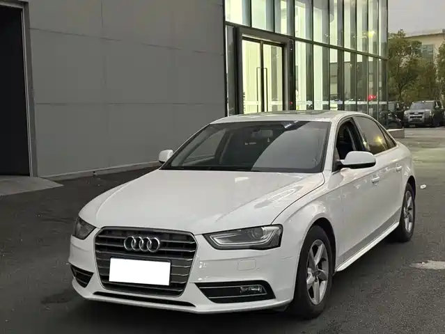 Audi A4L 2015 — купить из Китая под заказ
