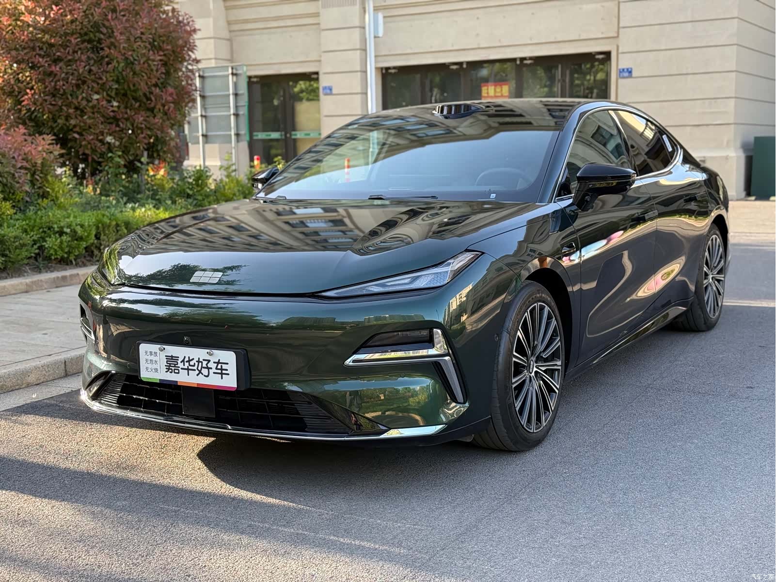 Geely 8, 2025 1