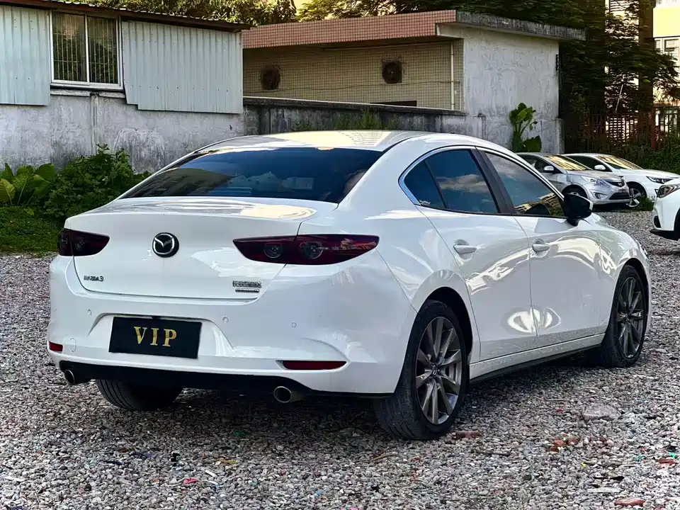 Mazda 3 Angkesaila