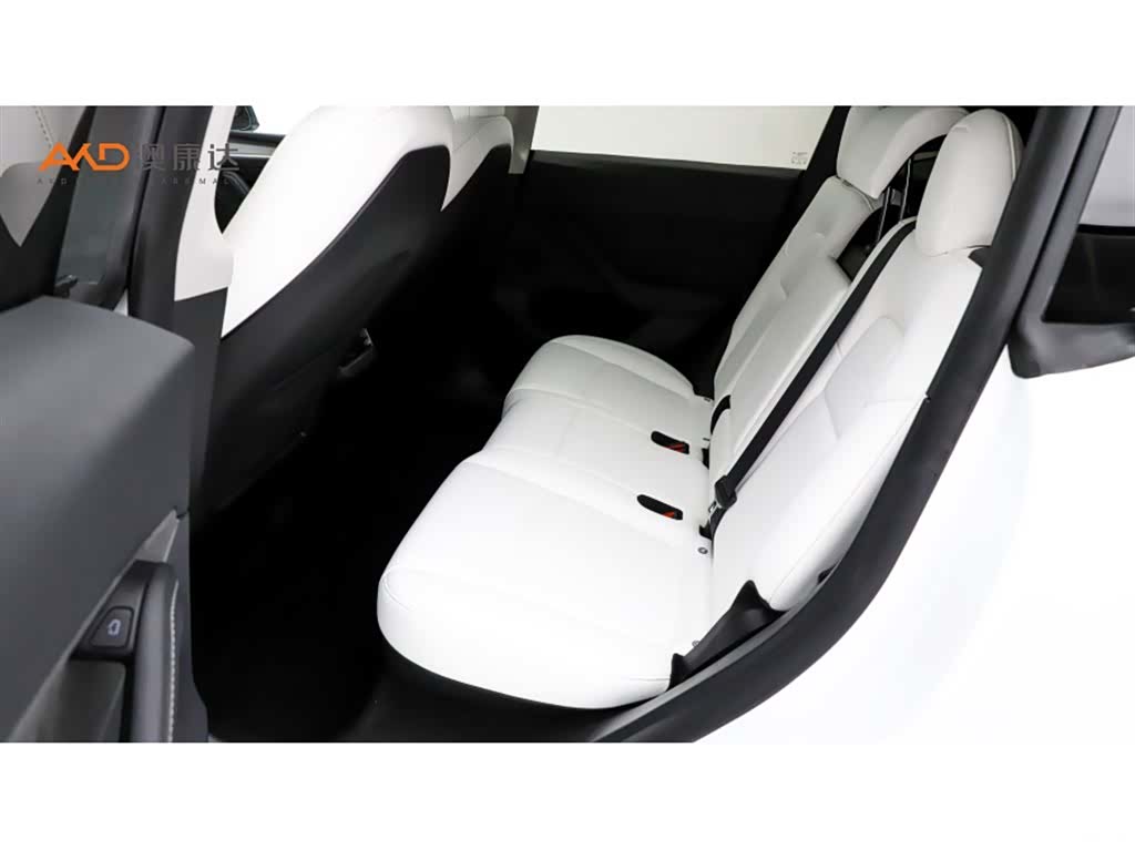 Tesla Model Y, 2024 7