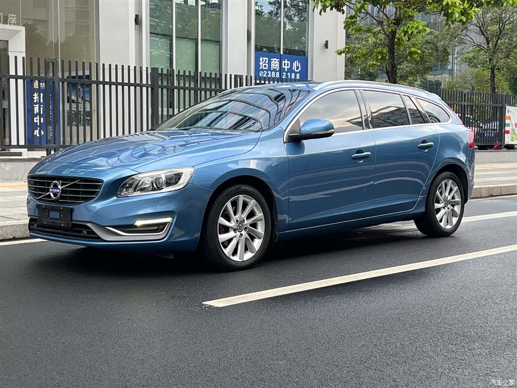 Volvo V60, 2015 1