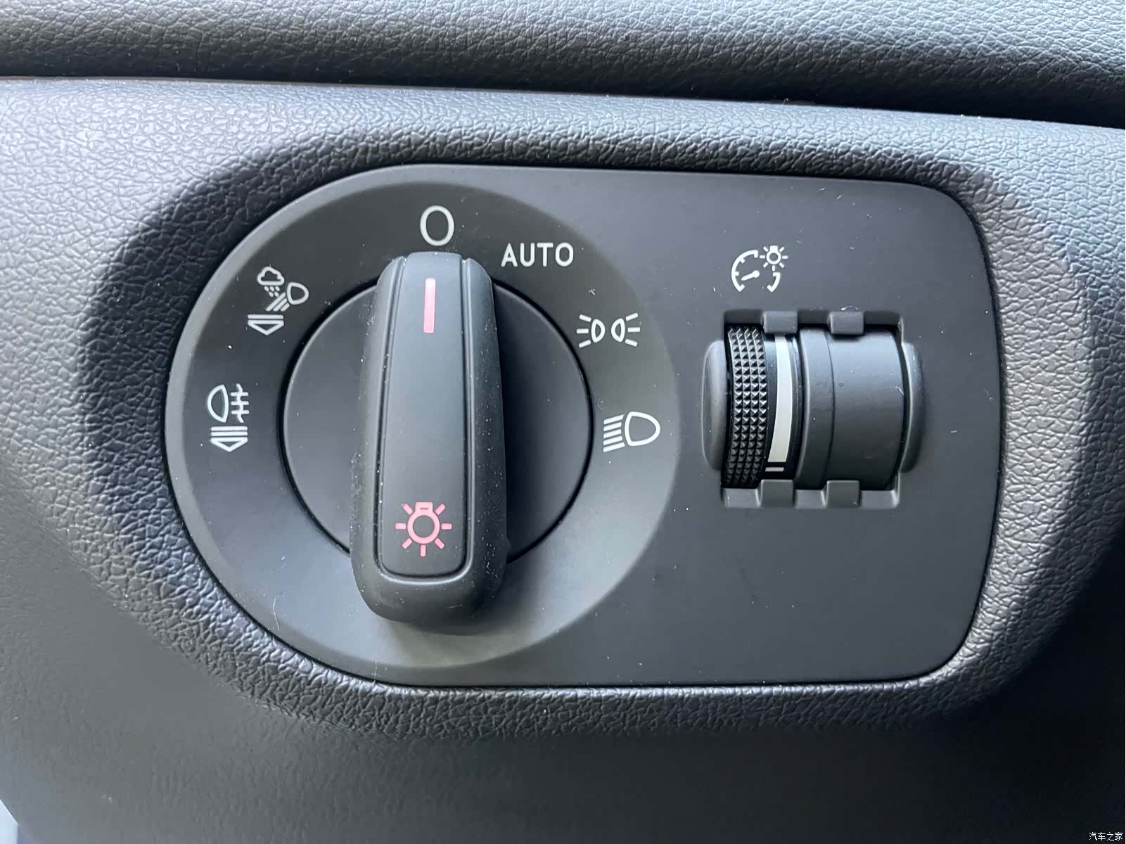 Audi Q3, 2018 14