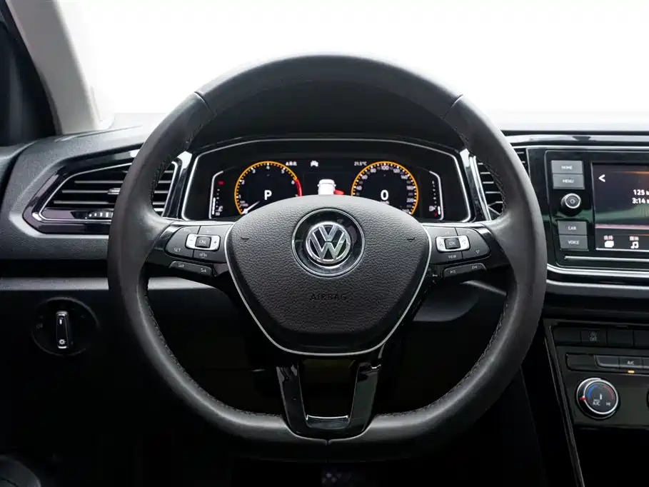 Volkswagen T-ROC exploring Songs