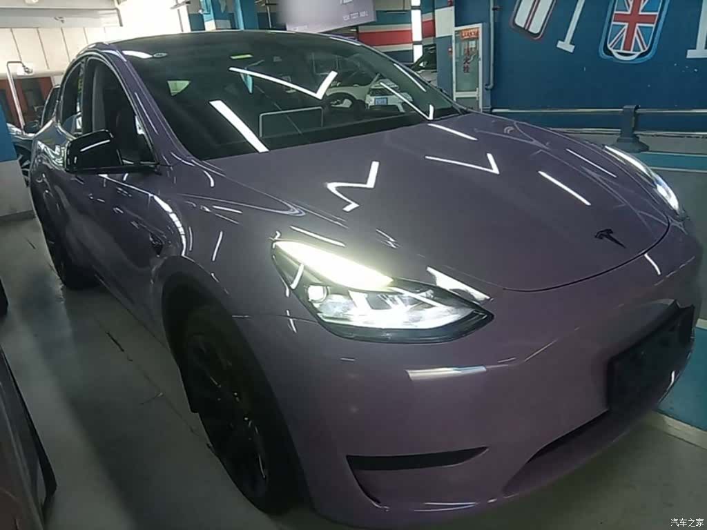 Tesla Model Y, 2023 4