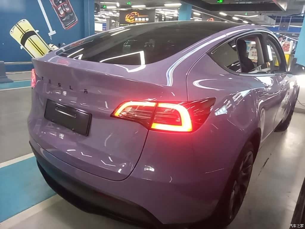 Tesla Model Y, 2023 7