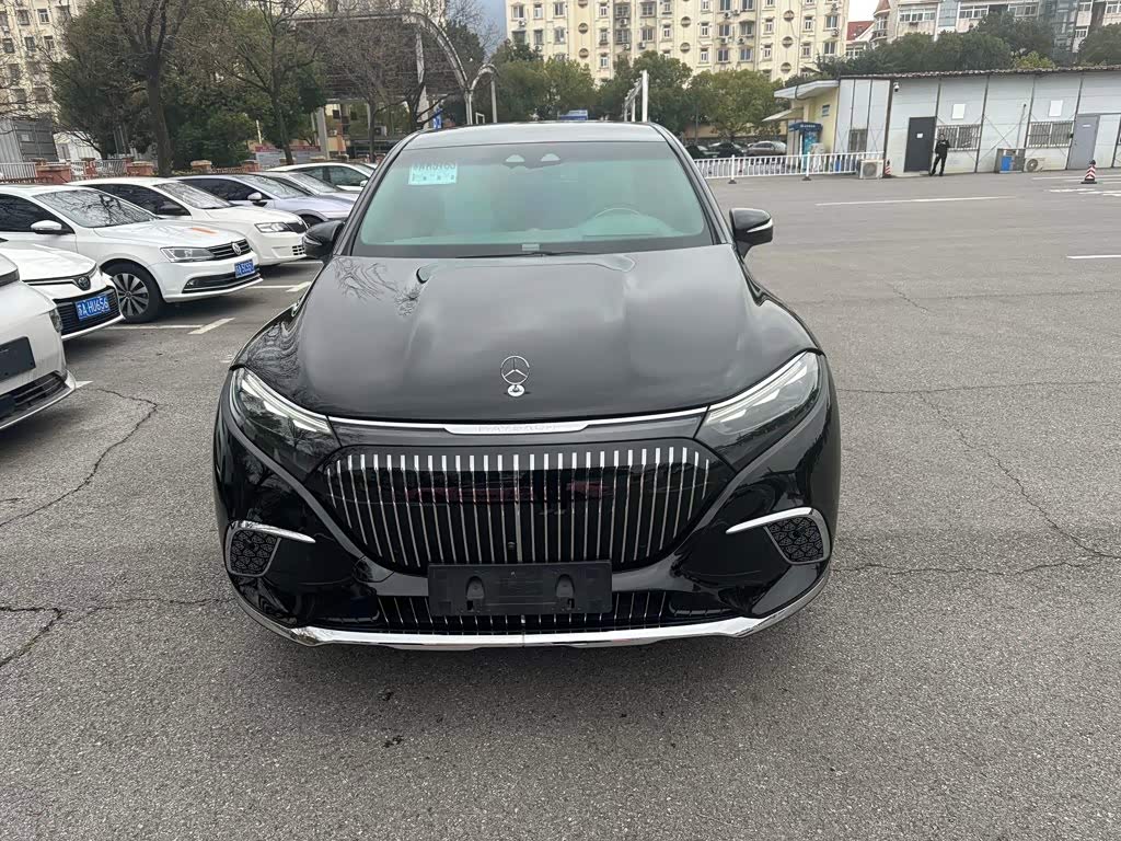Mercedes-Benz EQS SUV