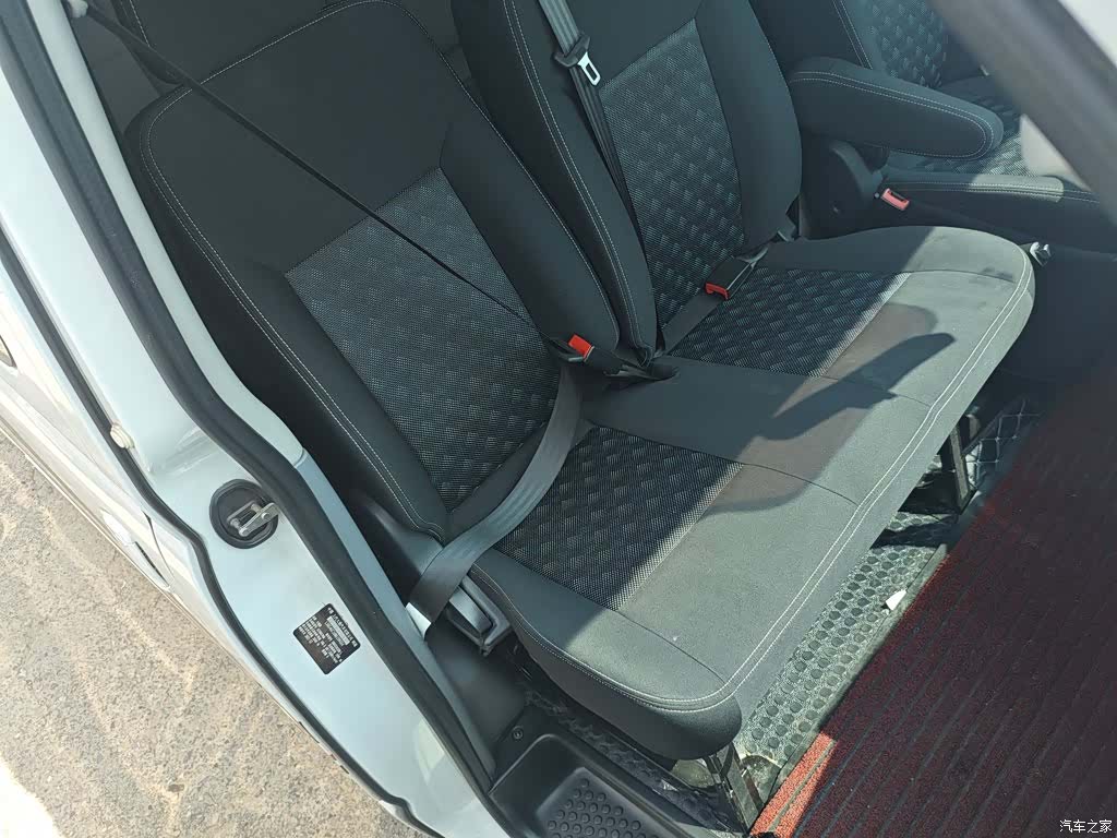 Maxus V80, 2022 25