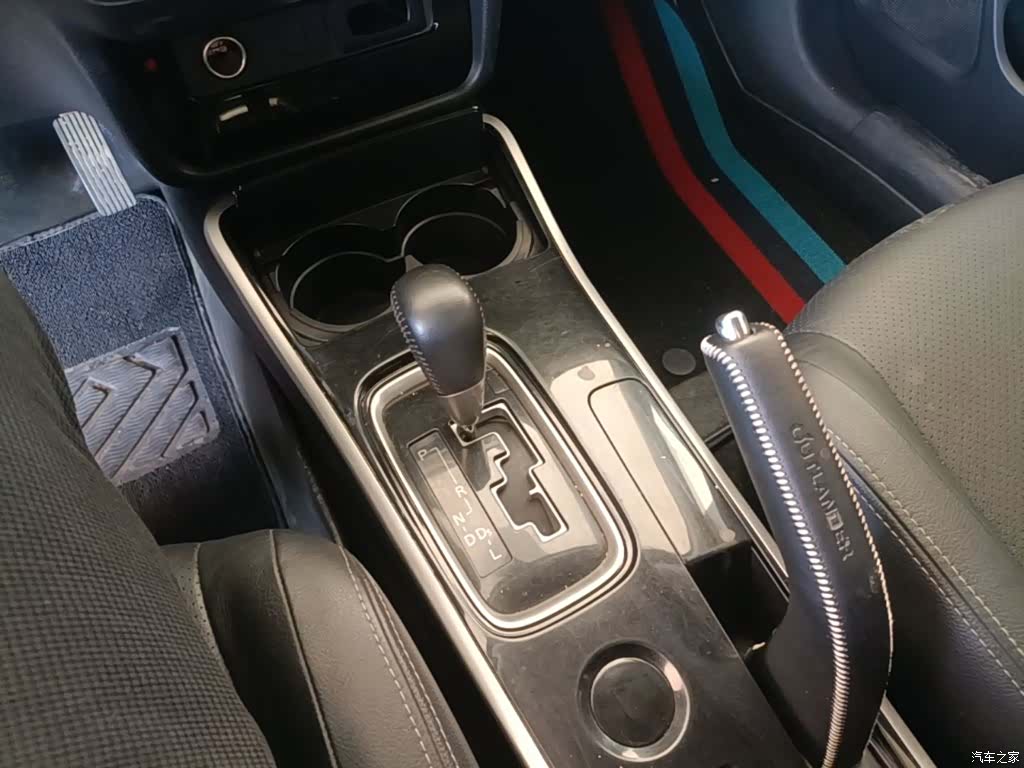 Mitsubishi Outlander, 2017 14