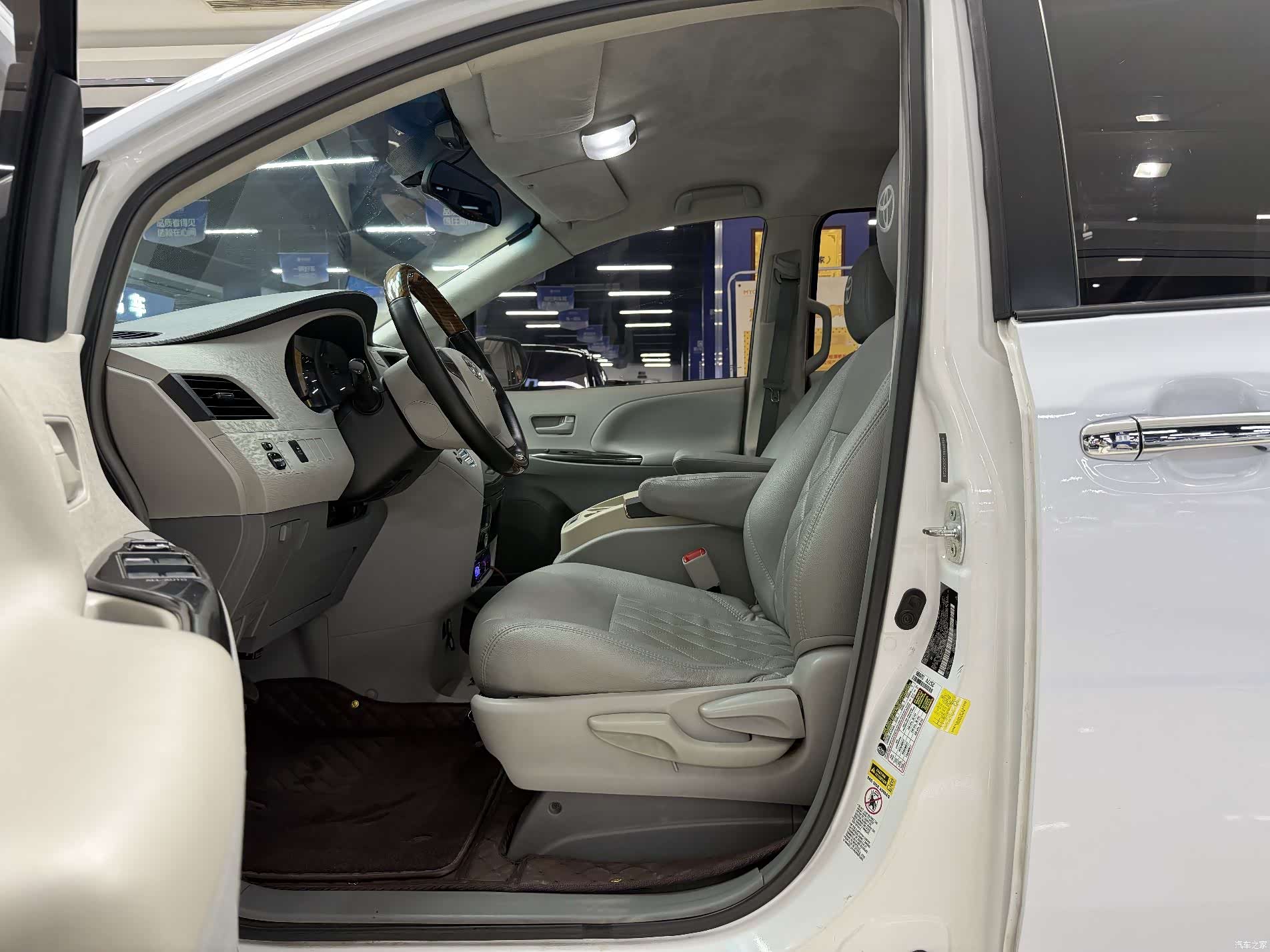 Toyota Sienna, 2015 7