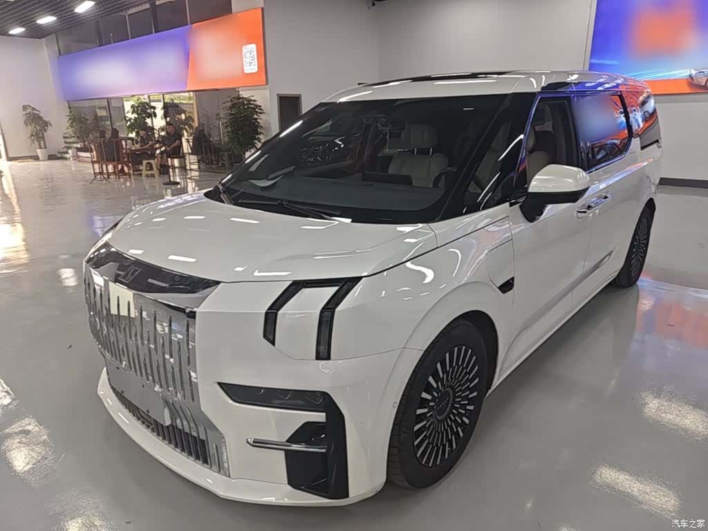 Zeekr 009, 2023 2