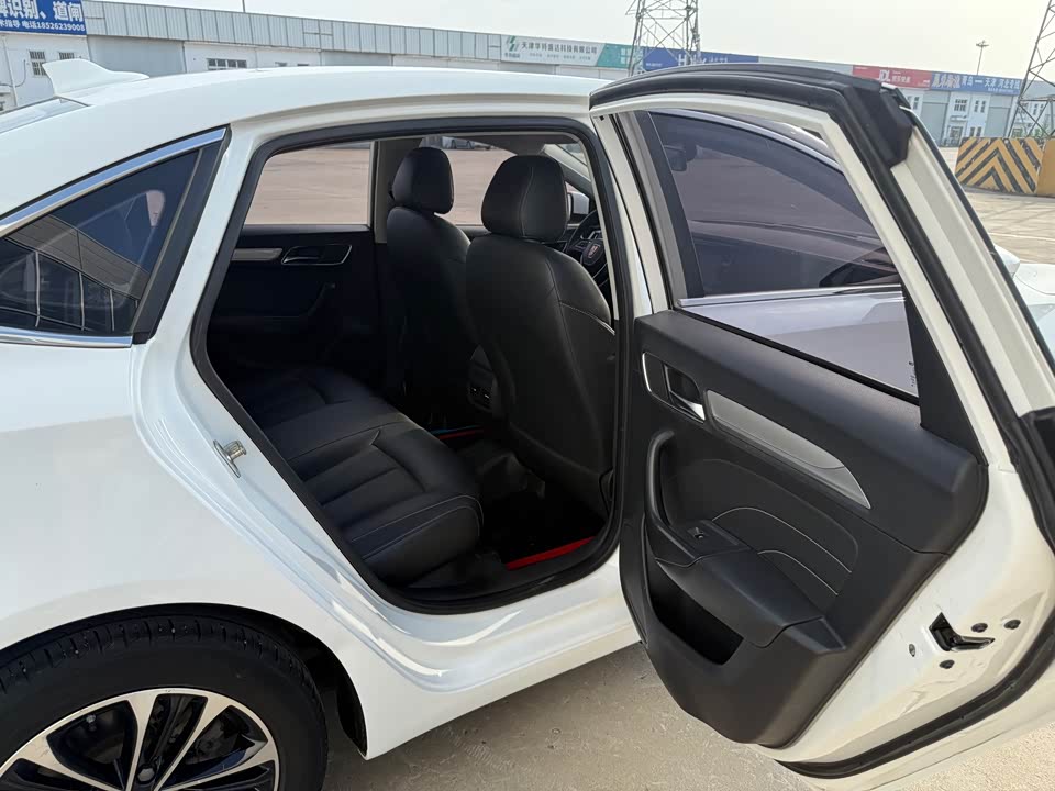 Roewe i6 Roewe i6