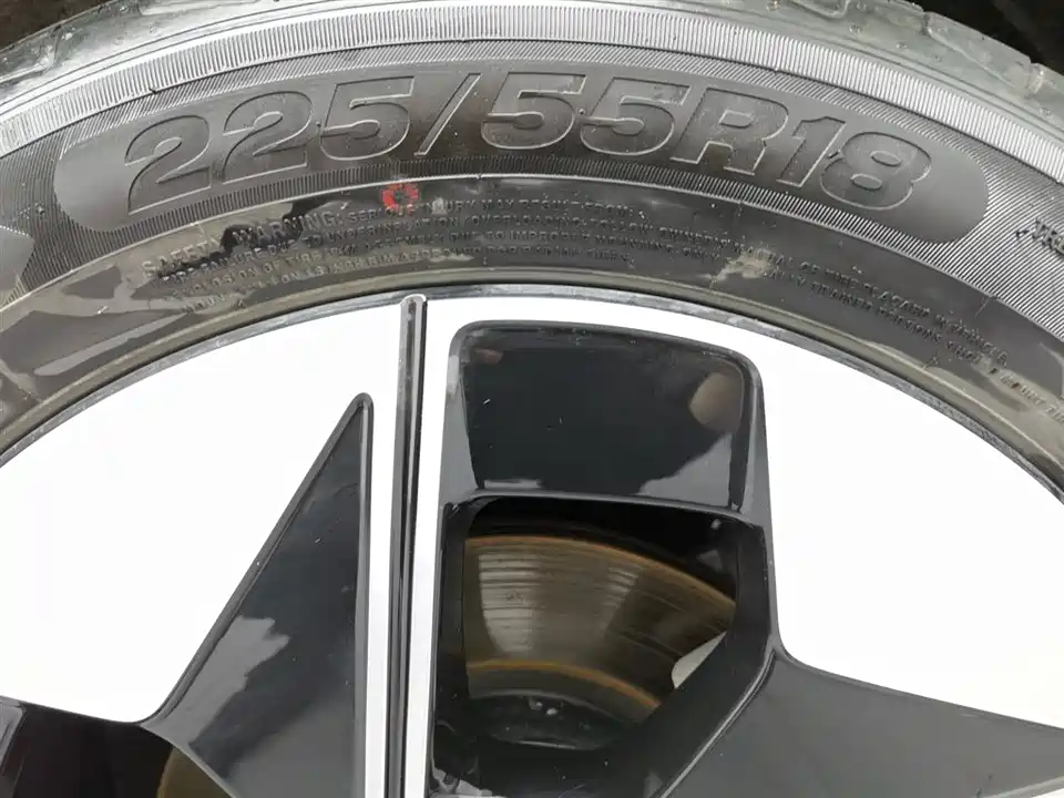 Geely Galaxy Galaxy E5