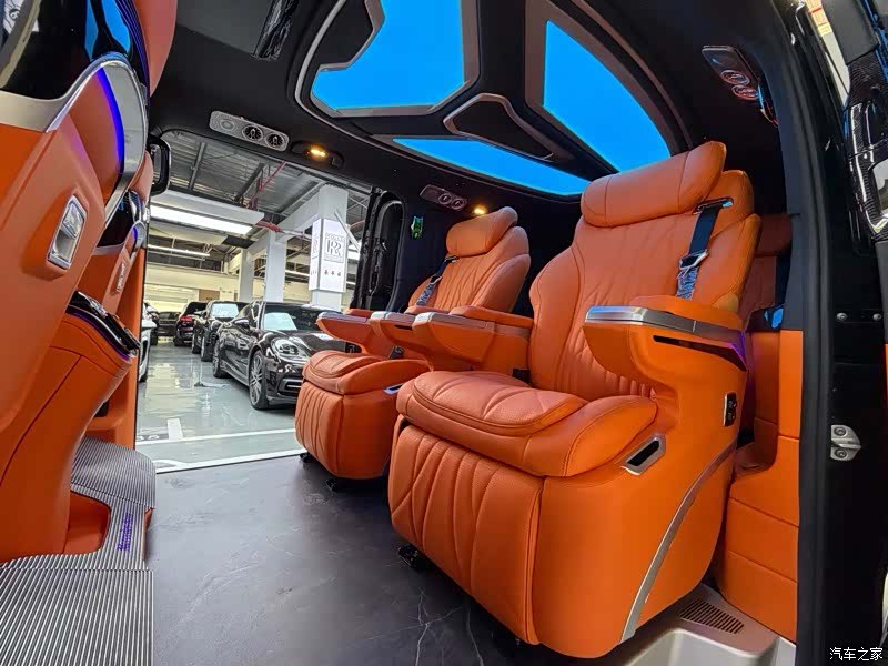 Mercedes-Benz 7, 2023 6