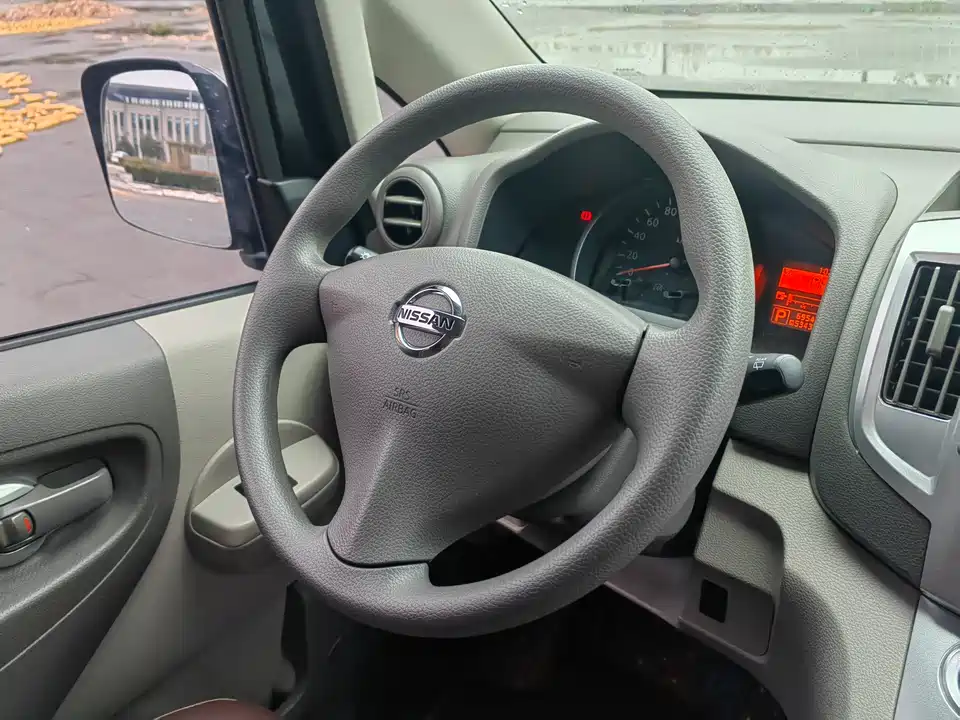 Nissan NV200