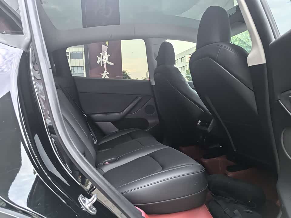 Tesla Model Y Tesla Model Y