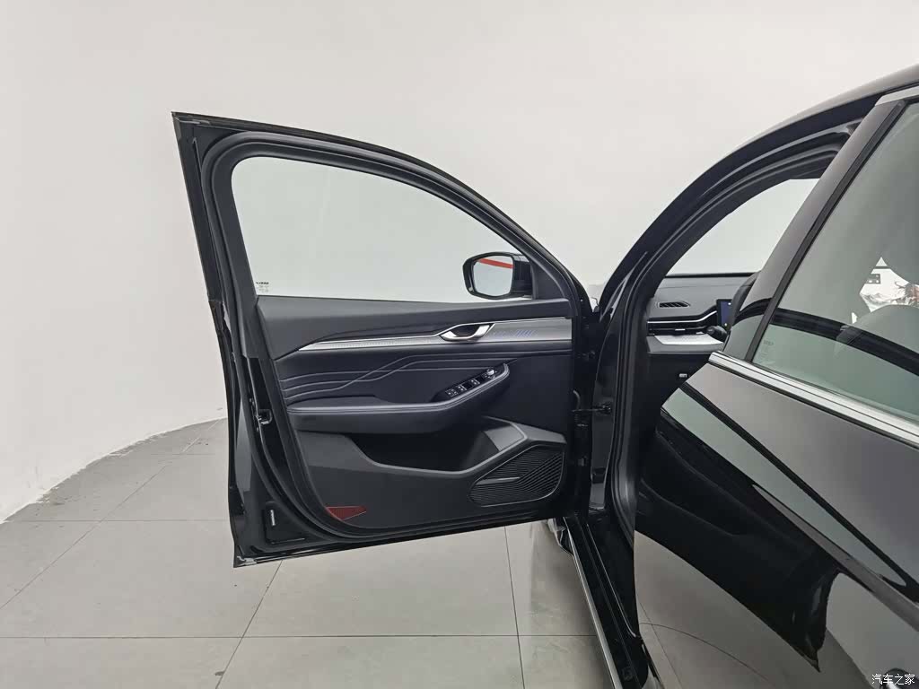 Geely Preface, 2025 8