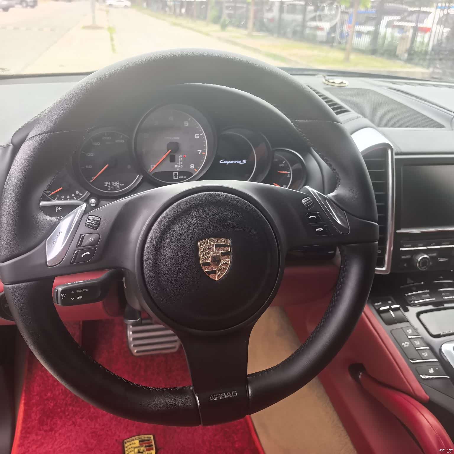 Porsche Cayenne, 2011 11