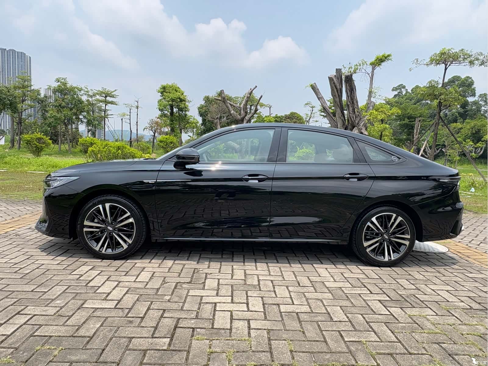 Chery Arrizo 8, 2025 28