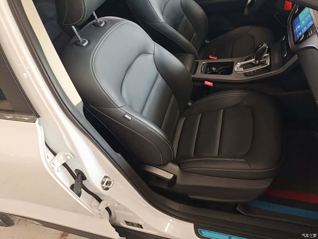 Geely Emgrand, 2018 25