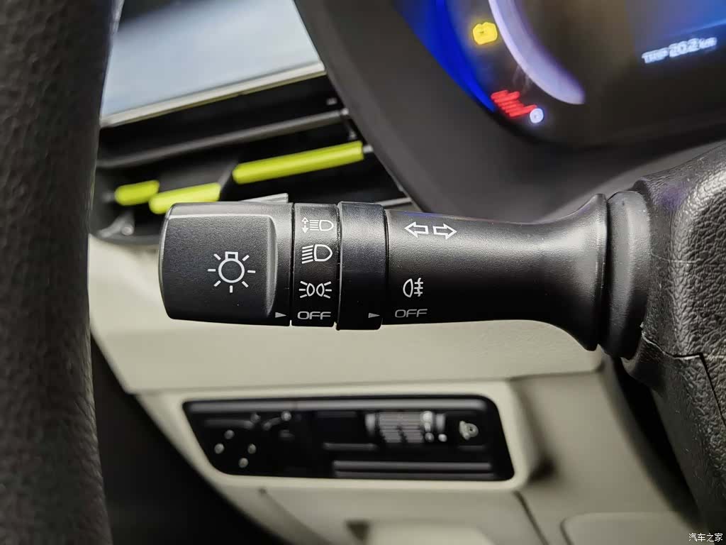 Geely EX3, 2022 21