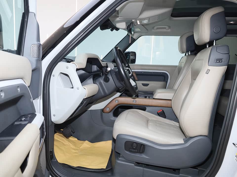Land Rover guard
