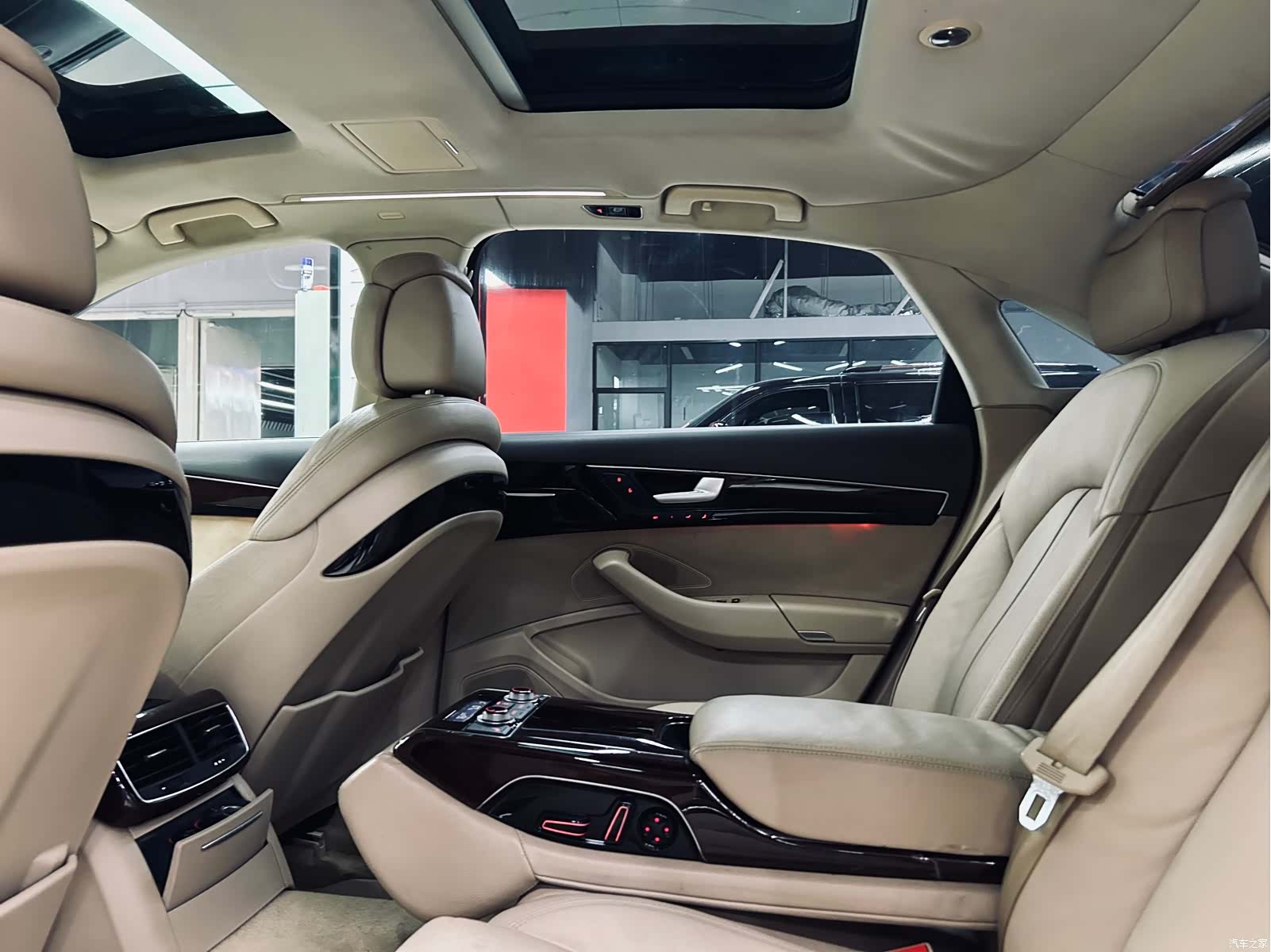 Audi A8L, 2011 22