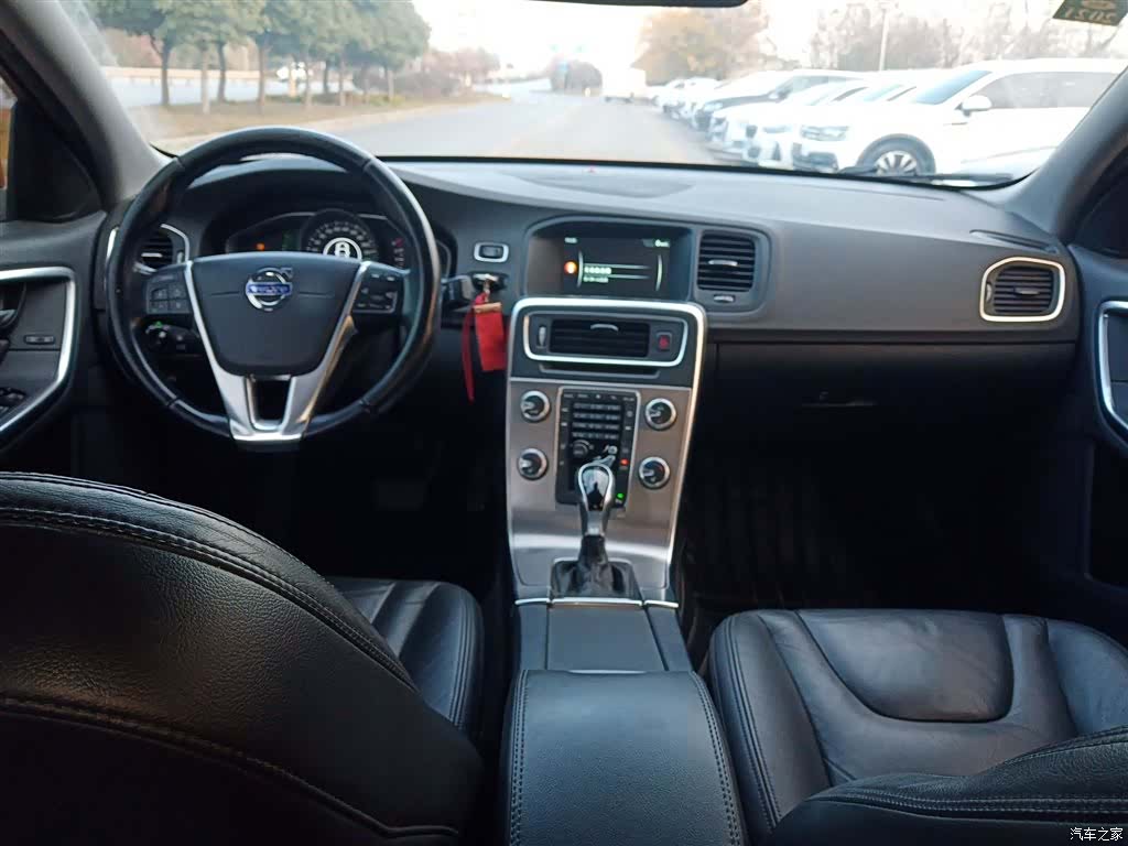 Volvo S60, 2014 7