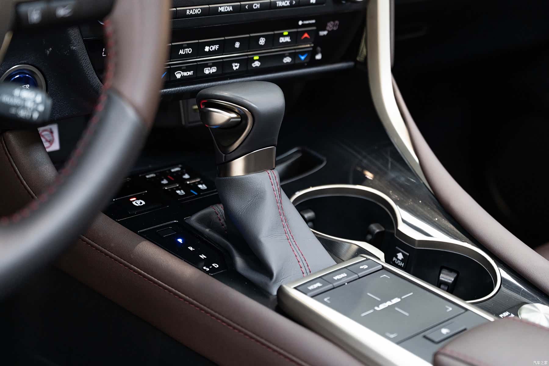 Lexus RX, 2022 15