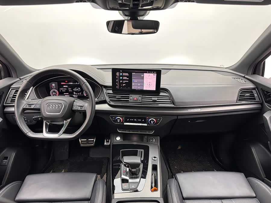 Audi Q5L 2024, фото 10