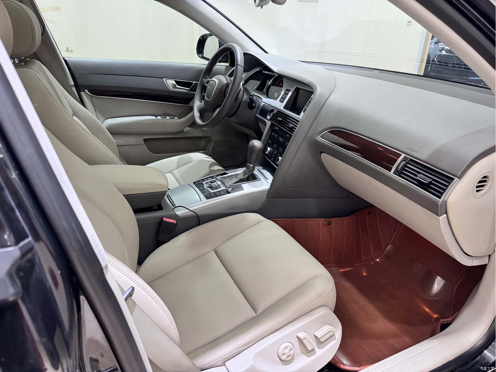 Audi A6L, 2011 7
